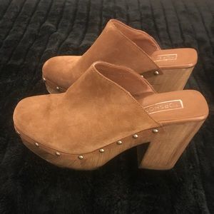 NWOT Topshop Brown Suede Heels Size 6.5M